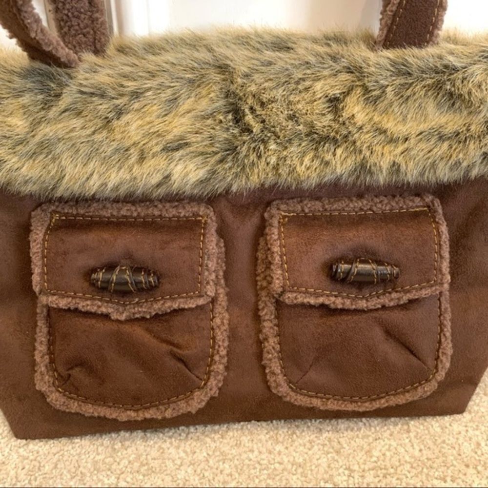 Bath & Bodywork’s Brown Faux‎ Fur Purse - Picture 2 of 15